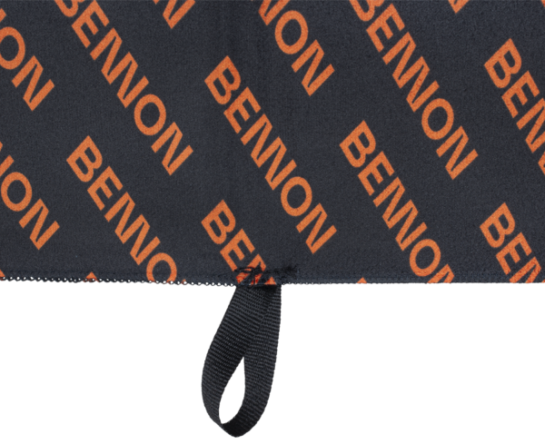 294599_0897100063_XIROS_Towel_black_orange_06.png