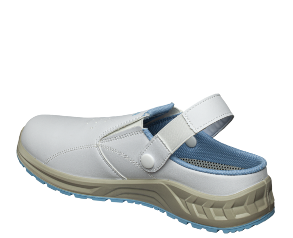 445802_0676010410_WHITE_OB_Slipper_05.png